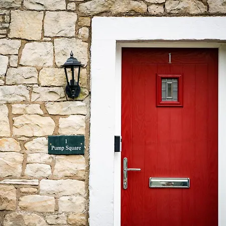 Cosy On Edge Of District * Little Broughton