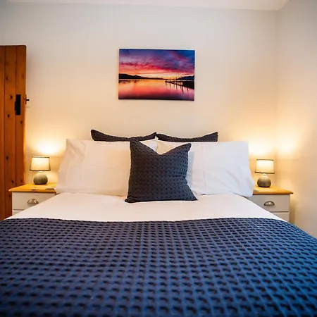 Cosy On Edge Of District Little Broughton