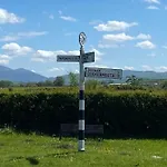 Cosy On Edge Of District * Little Broughton