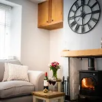 Nyaraló Cosy On Edge Of District Little Broughton